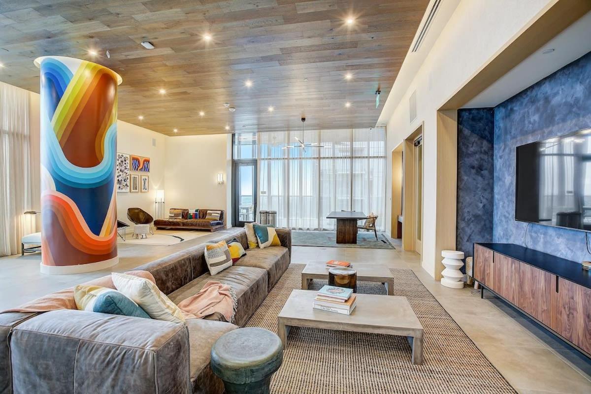 Luxury On Rainey St Austin