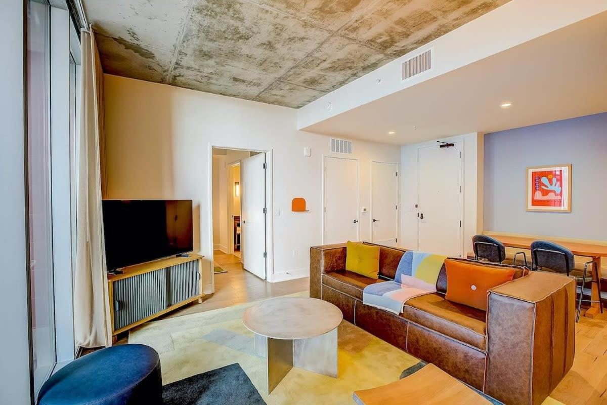 Luxury On Rainey St