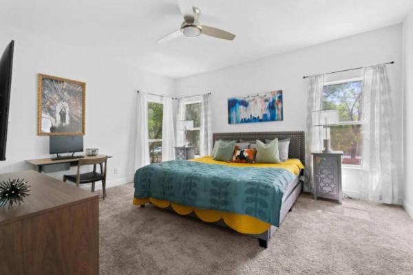 Holiday home 176 Massive 4 Bedroom With Cowboy Pool Austin