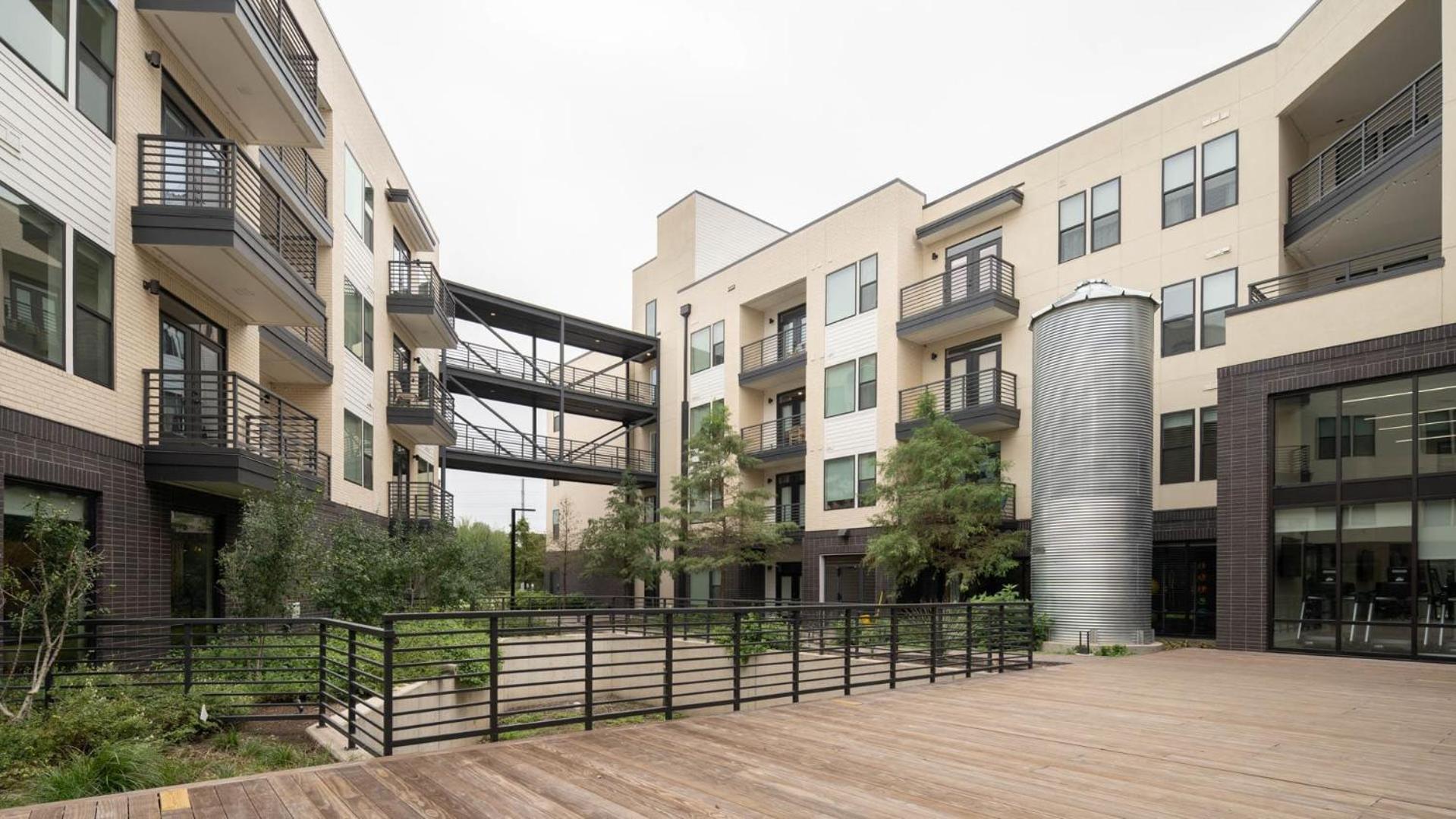 Eqr Weaver Apartment *