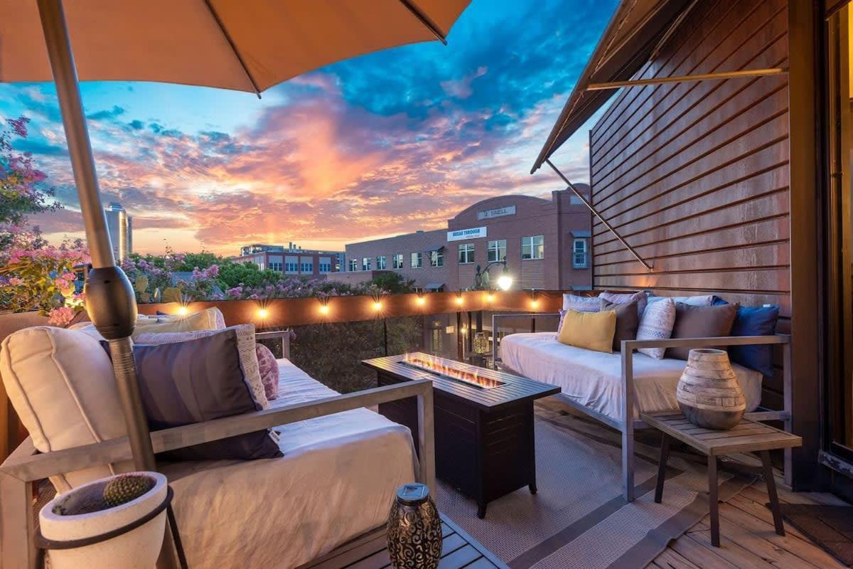 Holiday home 2br Designer On Trendy East 11th St, Downtown Austin