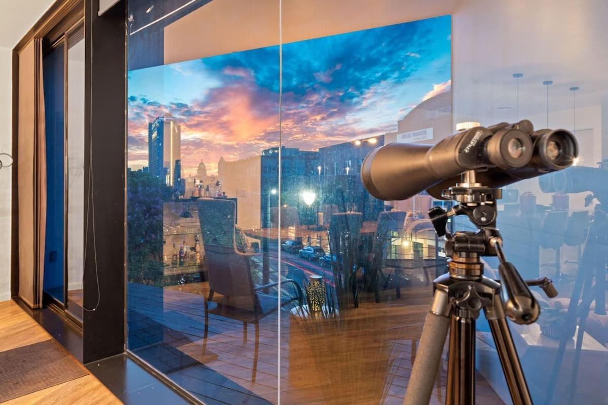 2br Designer On Trendy East 11th St, Downtown Holiday home Austin