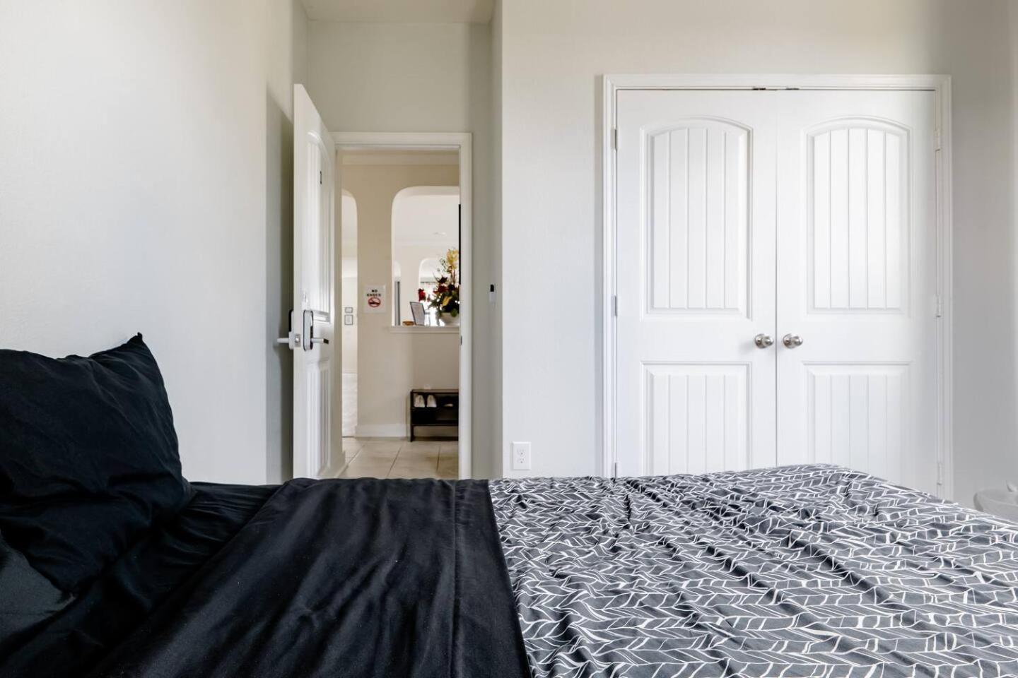 Luxury Room #3 Near Mckinney Falls & Airport