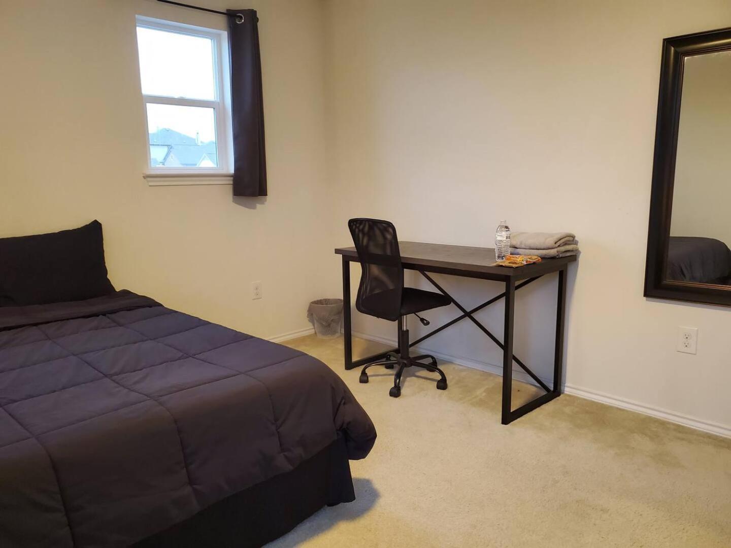 Luxury Room #3 Near Mckinney Falls & Airport Holiday home