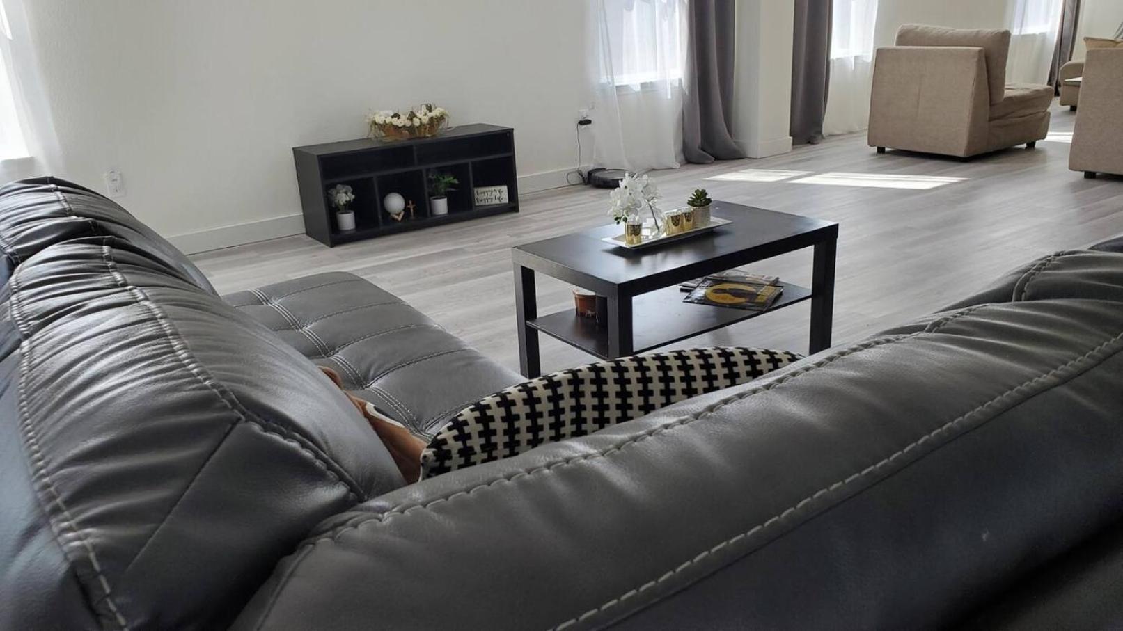 Luxury Room #3 Near Mckinney Falls & Airport *