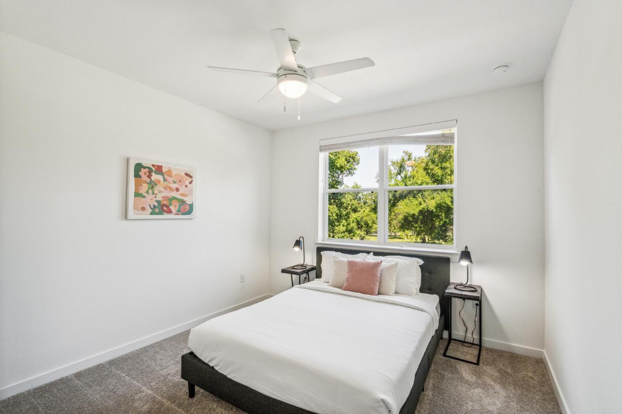Spectra Parks 8206, Modern 2br * Austin