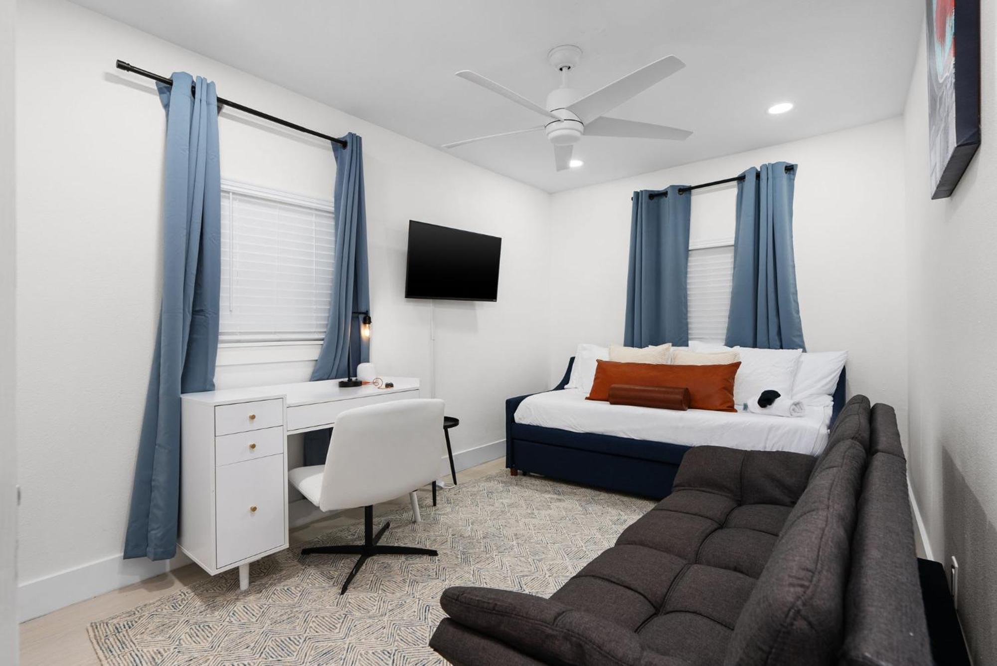 Holiday home Modern 4br House 10 Minutes To Downtown