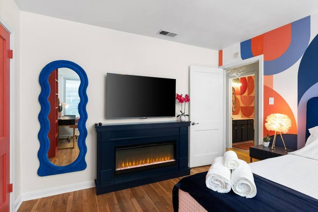 Content Casa Near Bars,pool,dt With Hot Tub And Patio Austin
