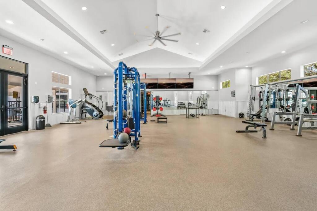 6 Min To Dt~pool~free Parking~2king Bed & 2bath Apartment