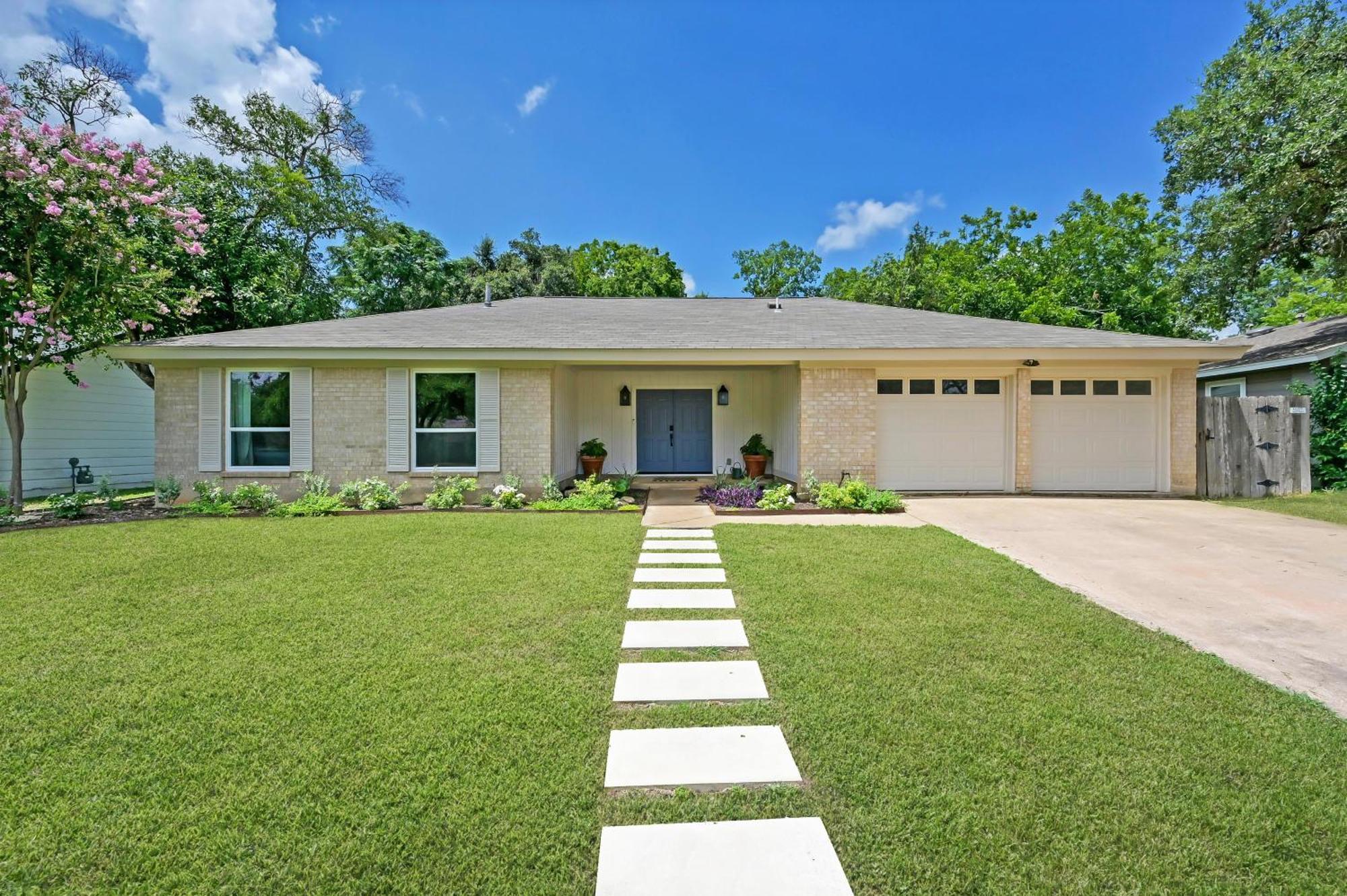 Oasis Zilker, Downtown, Pool, 3 Bedroom *