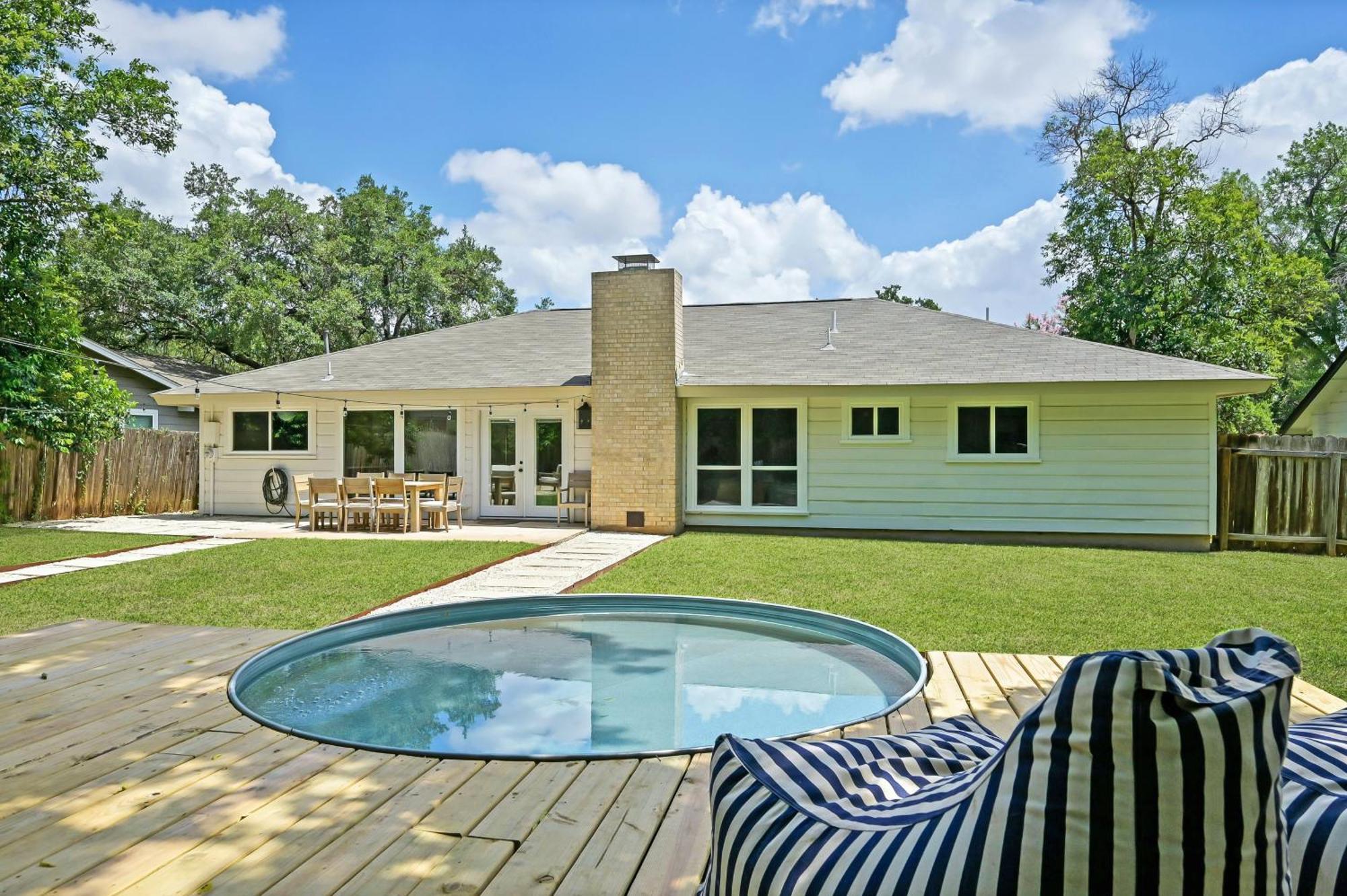 Holiday home Oasis Zilker, Downtown, Pool, 3 Bedroom Austin