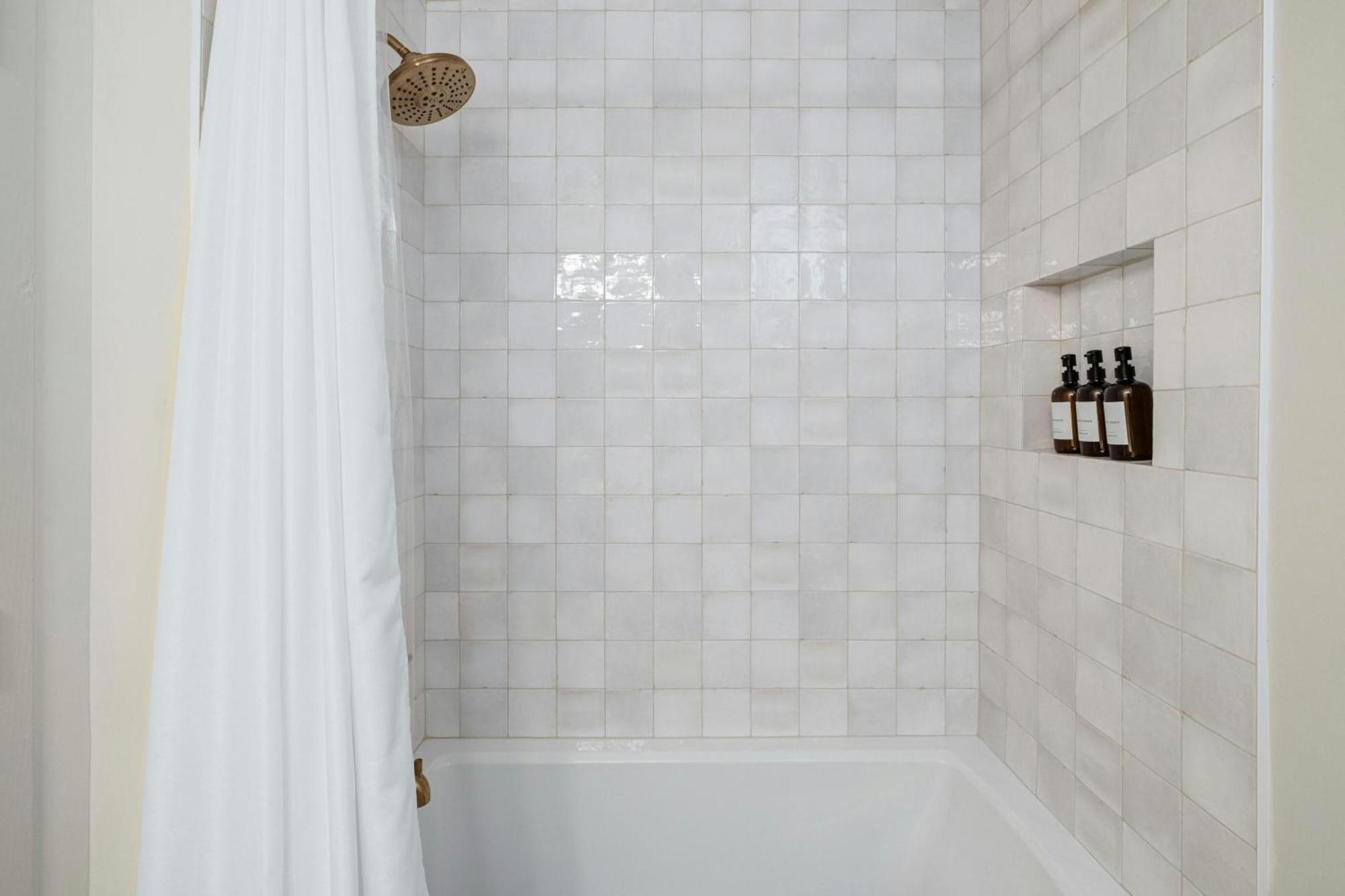 Oasis Zilker, Downtown, Pool, 3 Bedroom Holiday home