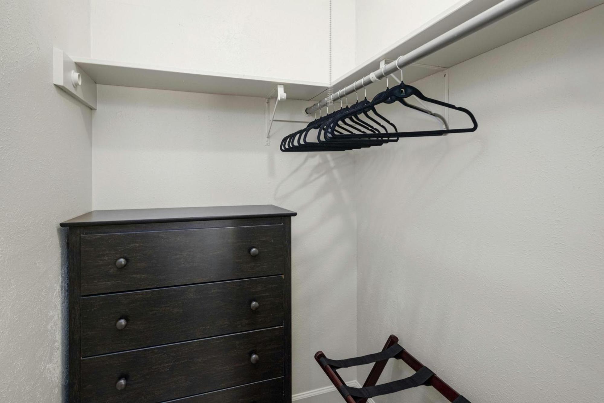 Oasis Zilker, Downtown, Pool, 3 Bedroom * Austin