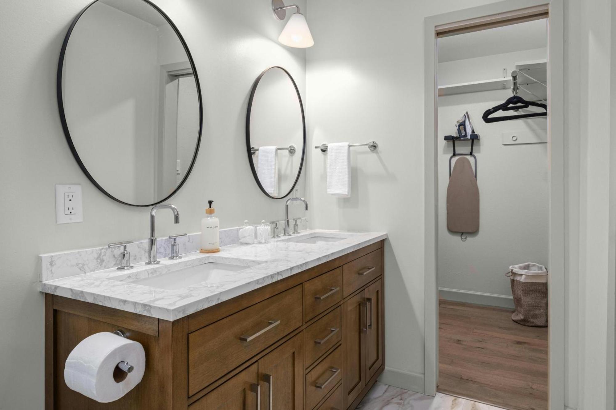 Holiday home Oasis Zilker, Downtown, Pool, 3 Bedroom *