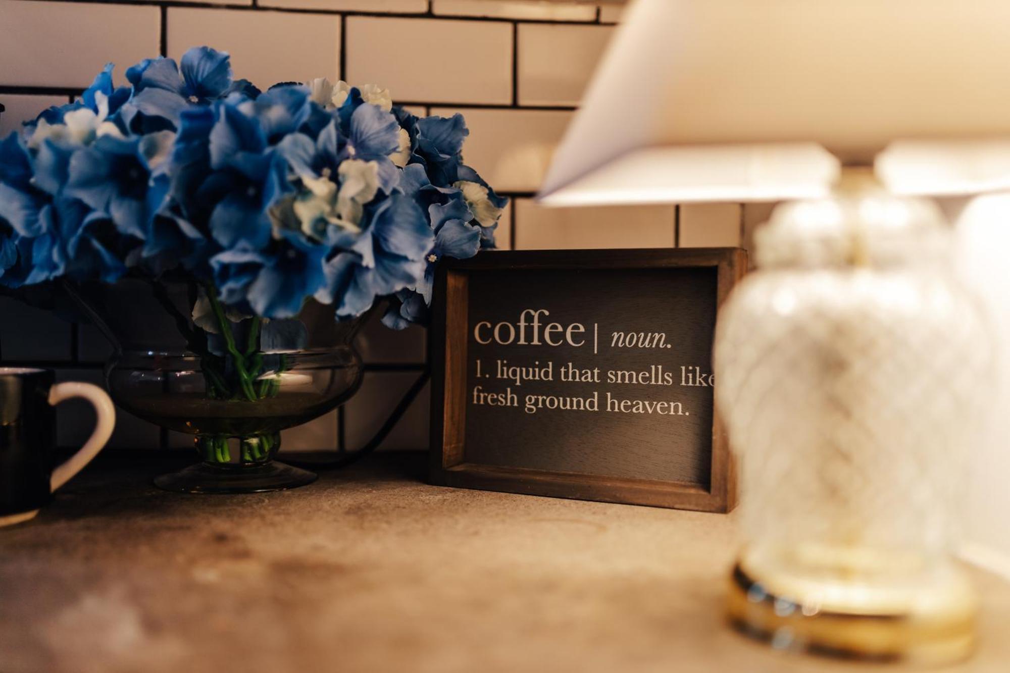 Holiday home Soak In Pool, Gather In Yard, Walk To 6Th St & Dtwn'S Best Eateries *