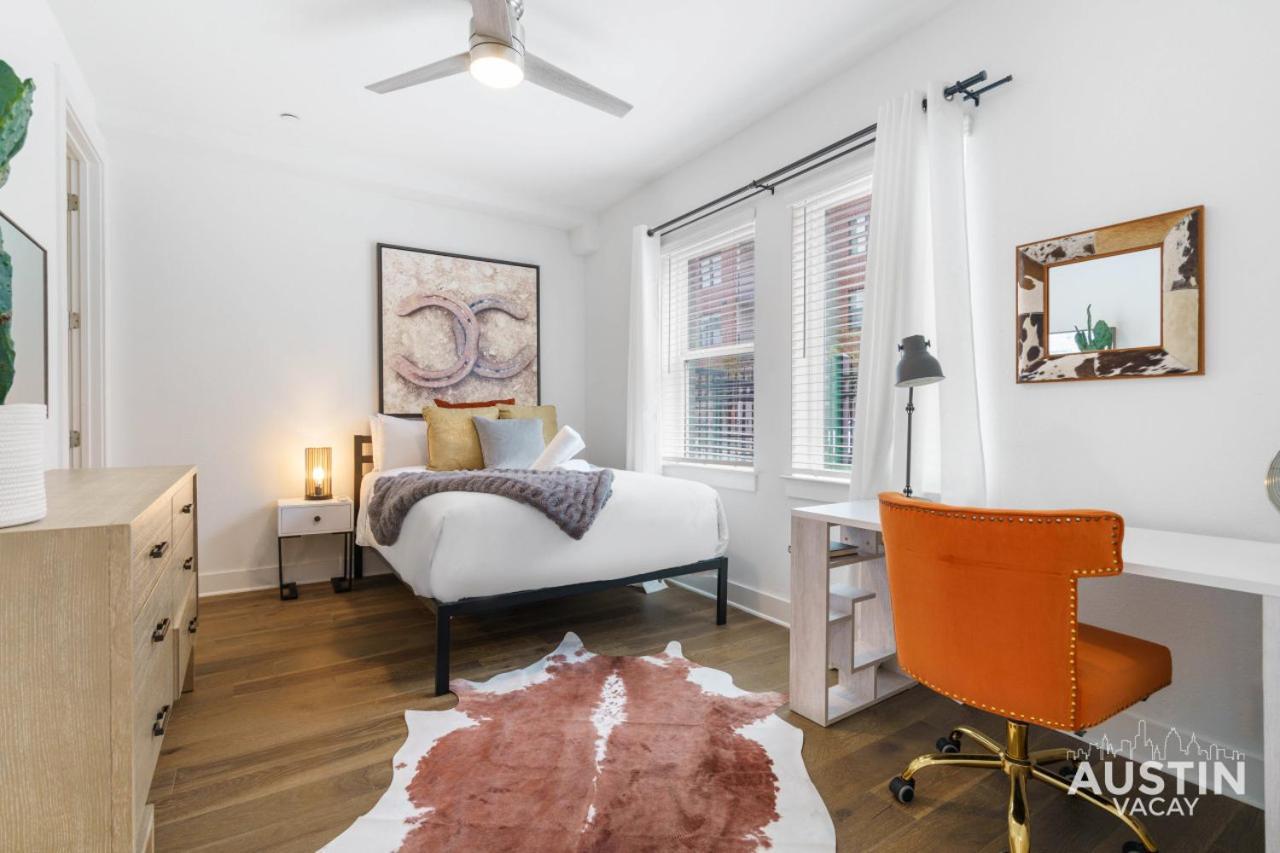 Holiday home Urban Oasis 1 Mile From Ut Garage And Rooftop