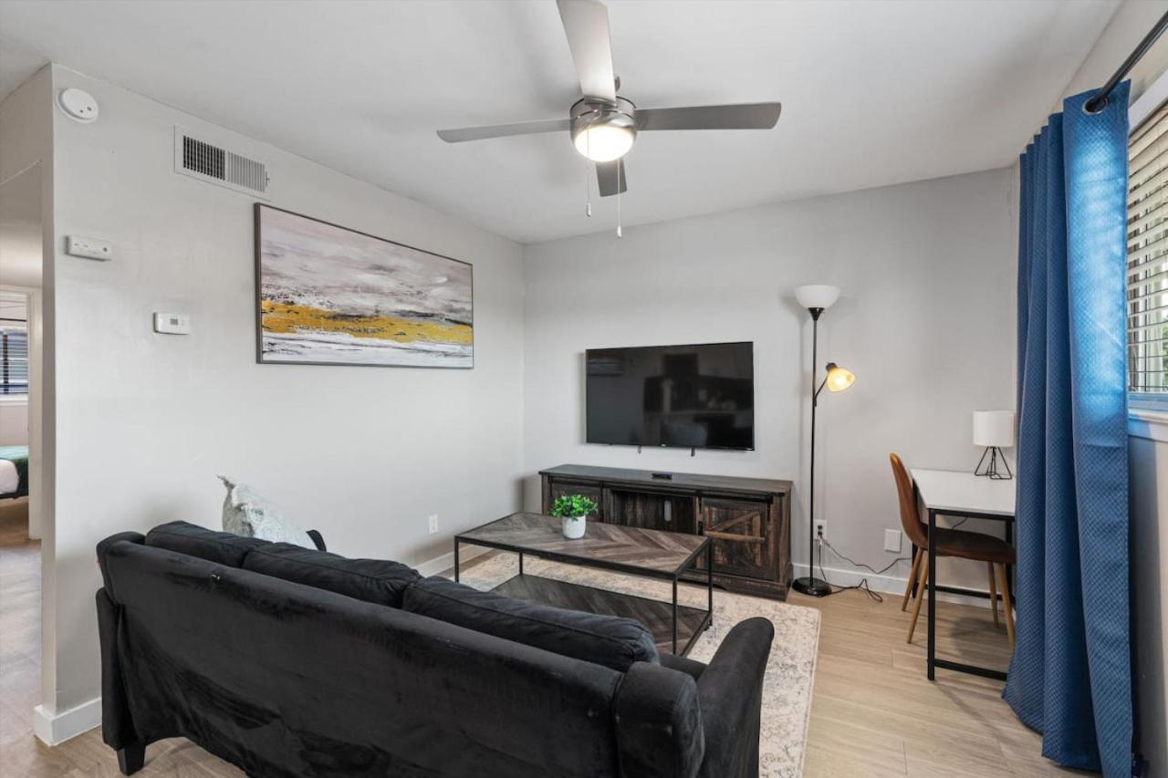 Mins 2 Dwntown - Private - Nestled Pad Austin