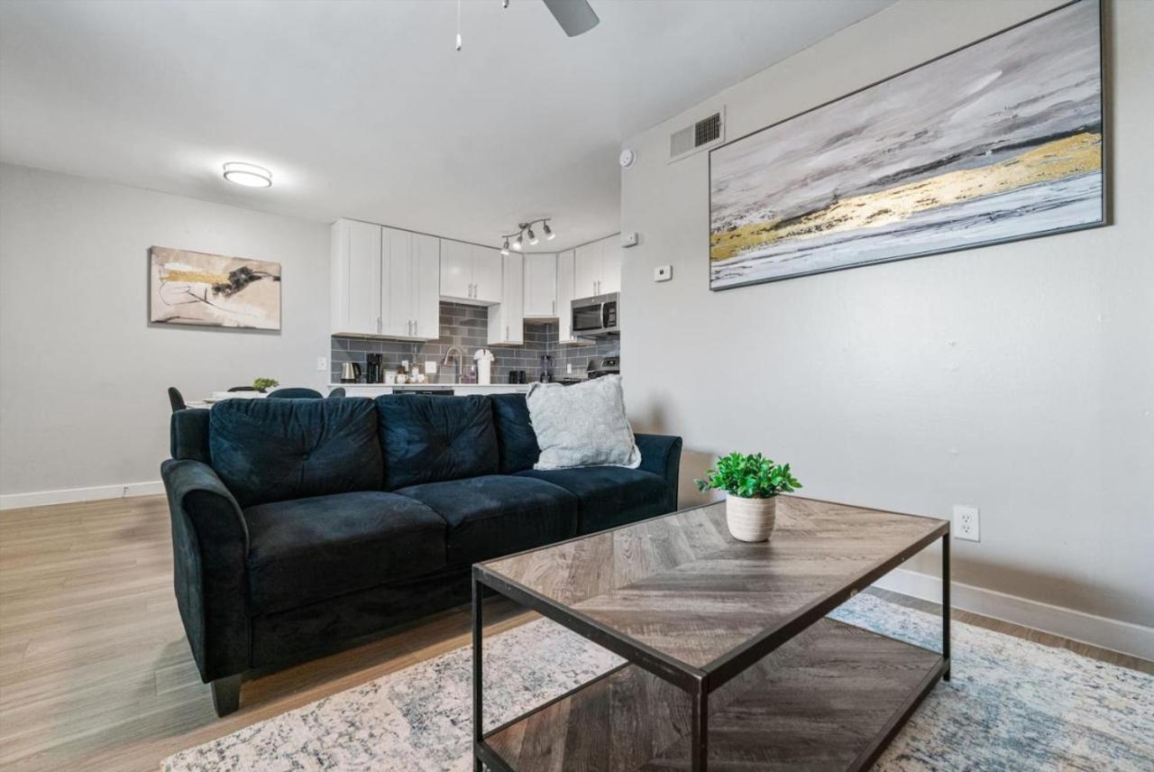 Mins 2 Dwntown - Private - Nestled Pad Apartment Austin