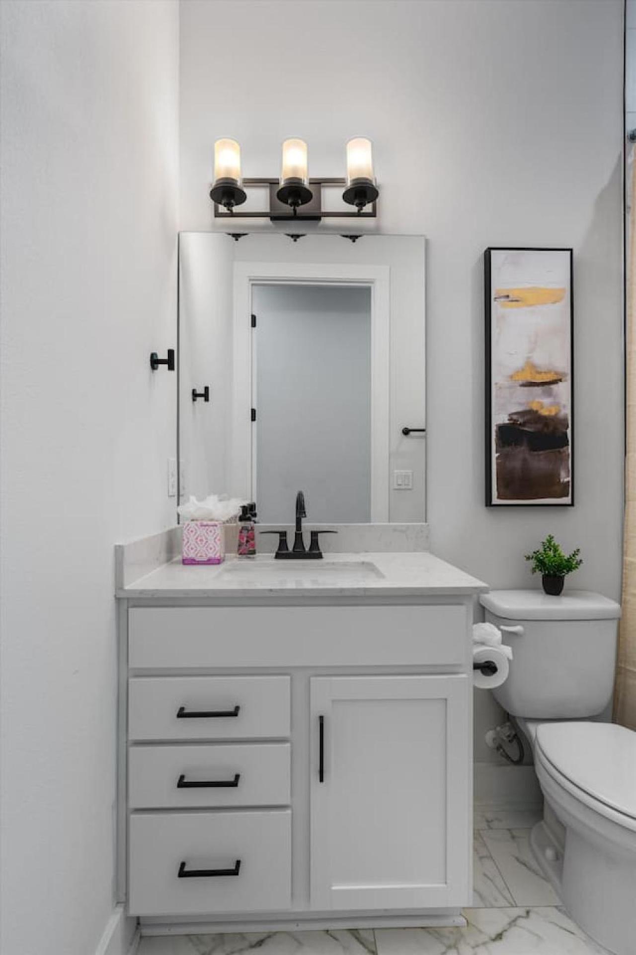 Luxurious - Downtown Access - Spacious