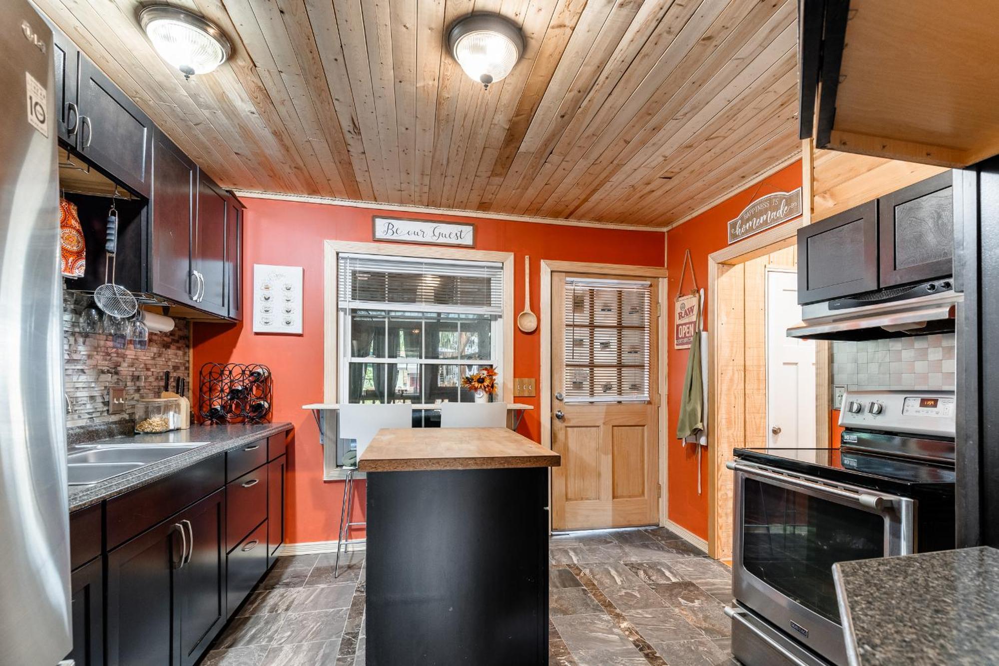 Holiday home Charming With Patios Fireplace And Bbq Area *