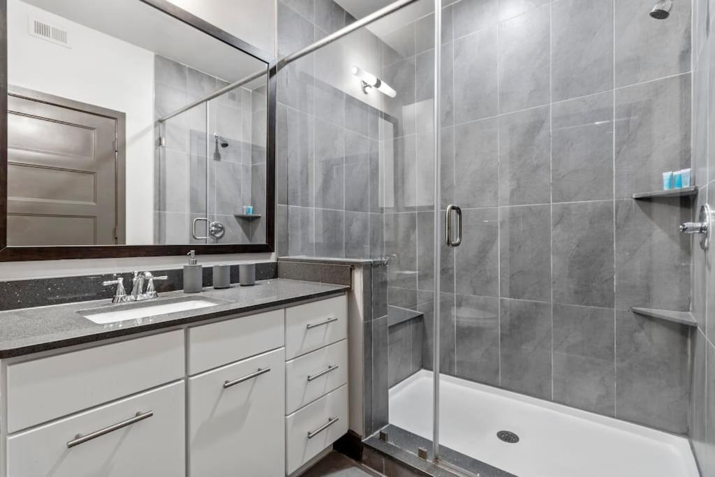 1br Pool Free Wi-fi Free Parking Gym Austin