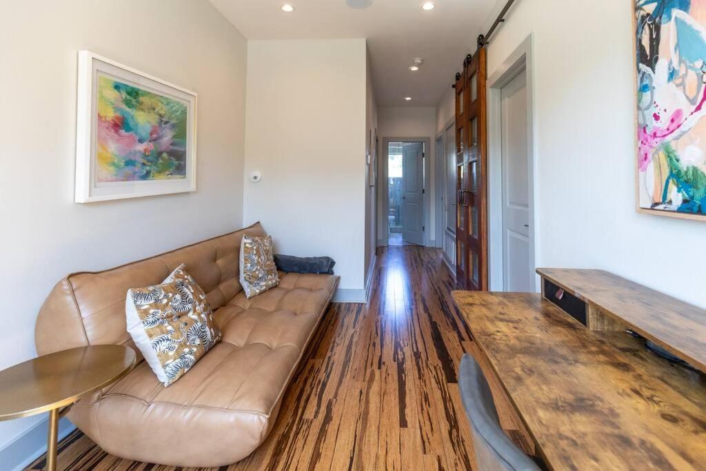 Luxury Modern In Dt Austin