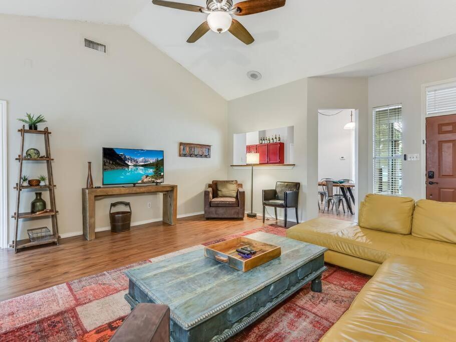 Great In Austin's Wells Branch Neighborhood! Holiday home *