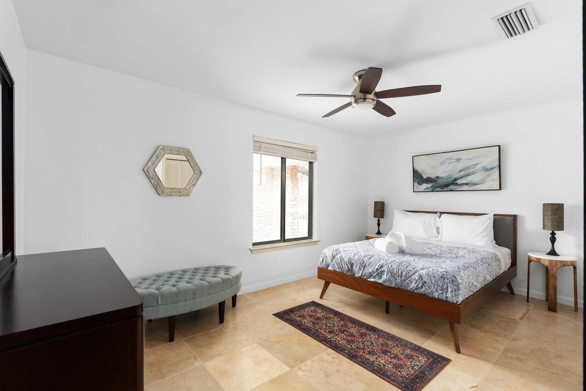 Holiday home Spacious 5-bedroom Retreat In North