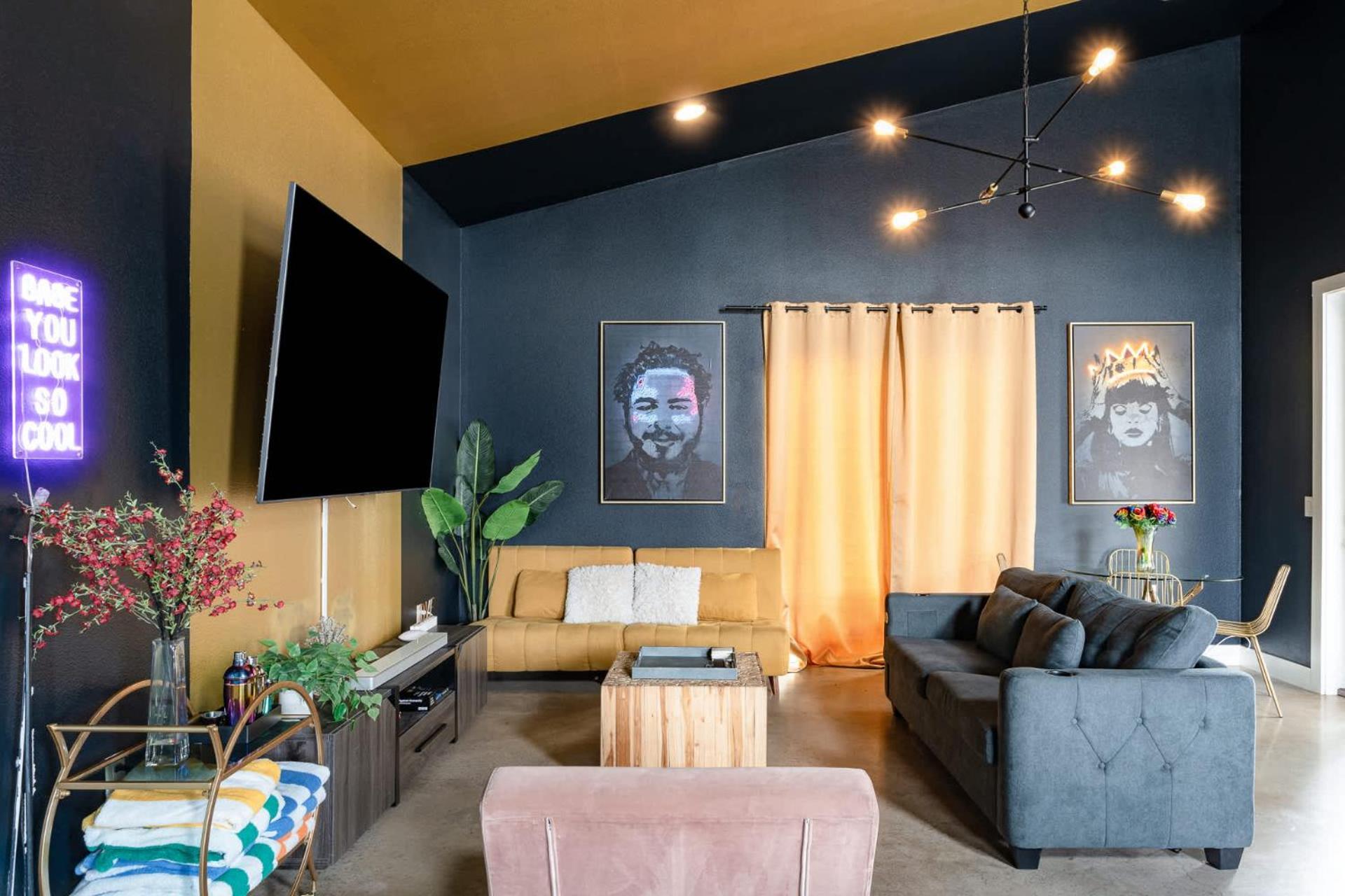 Holiday home Paradise Pool Palace - 4 Min Uber To 6th St *