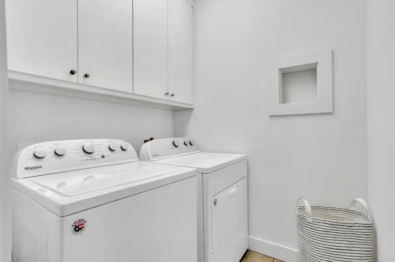 Downtown Dream Escape With Views - Sleeps 12 * Austin