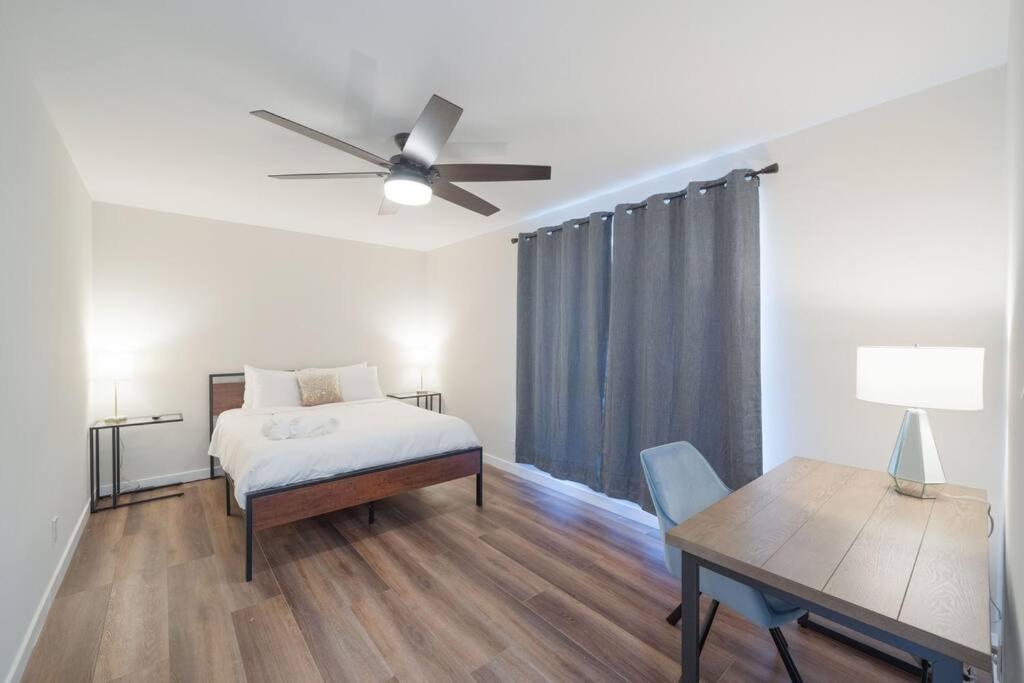 Holiday home Downtown 4-bedroom Gem *