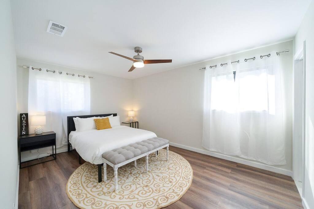 Downtown 4-bedroom Gem * Austin