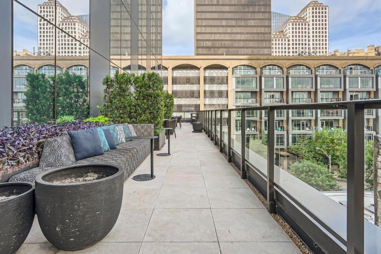 Blueground Downtown Pool Ac Nr Capitol Atx-293 Apartment Austin