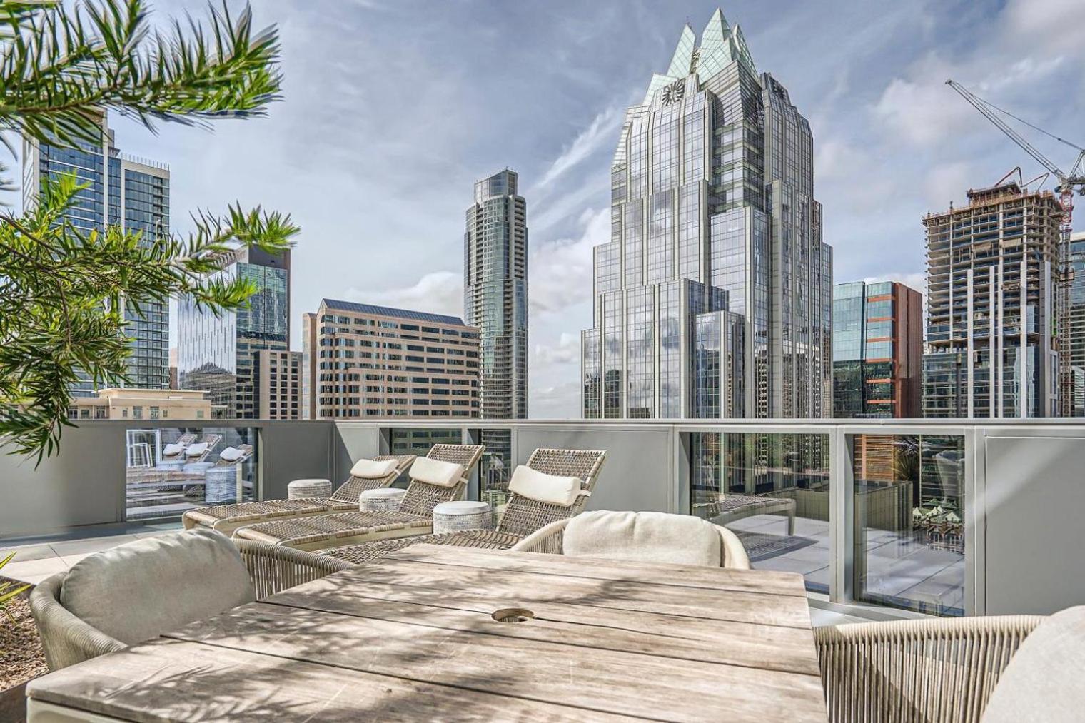 Blueground Downtown Pool Ac Nr Capitol Atx-293 Apartment Austin