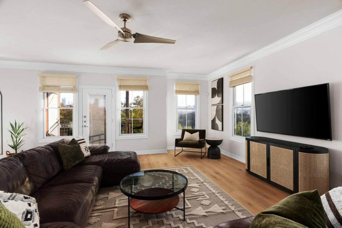 Apartment The Lamar Lookout Austin