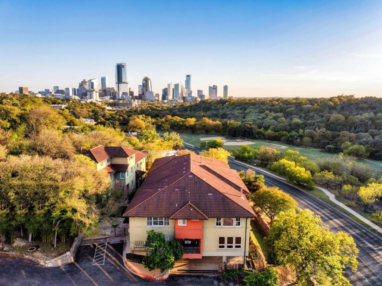 The Lamar Lookout *