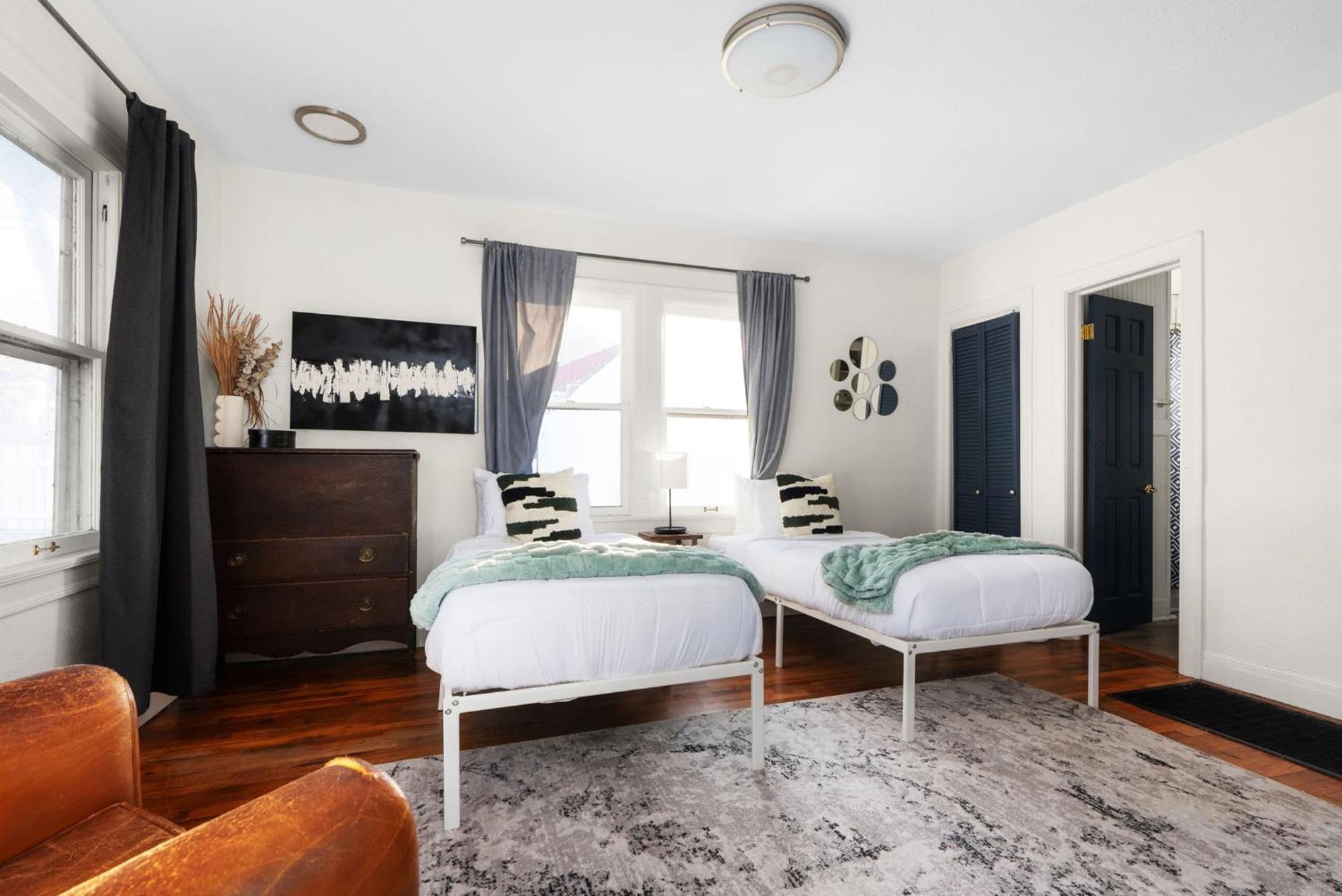 Charming & Historic 2-br On An Eco Farm Holiday home *