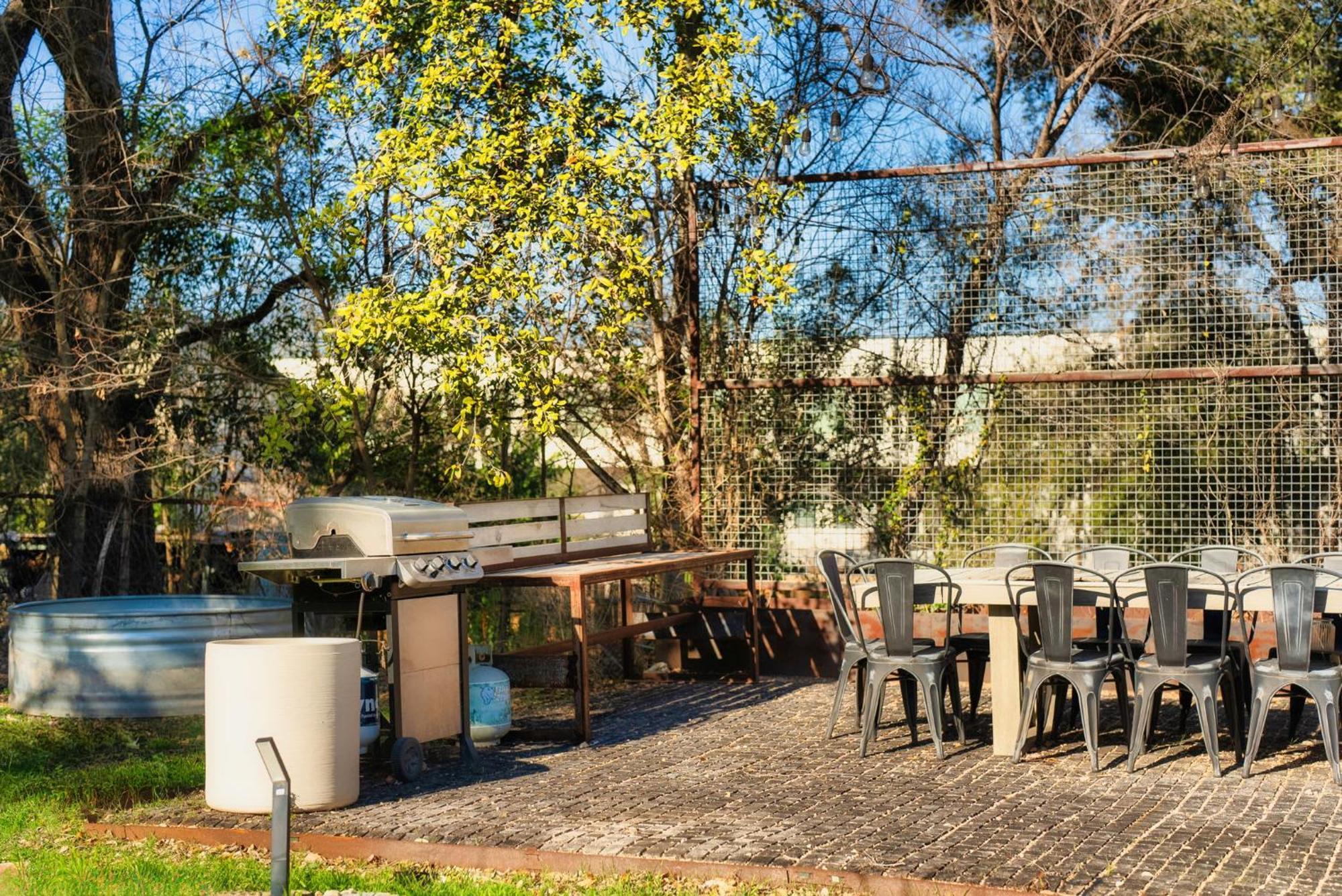Charming & Historic 2-br On An Eco Farm * Austin