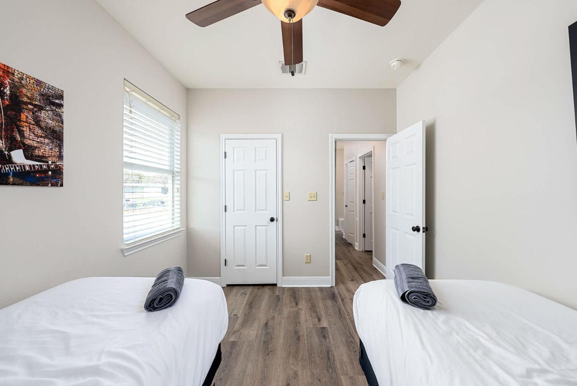 Cozy 8br Family With Backyard Holiday home