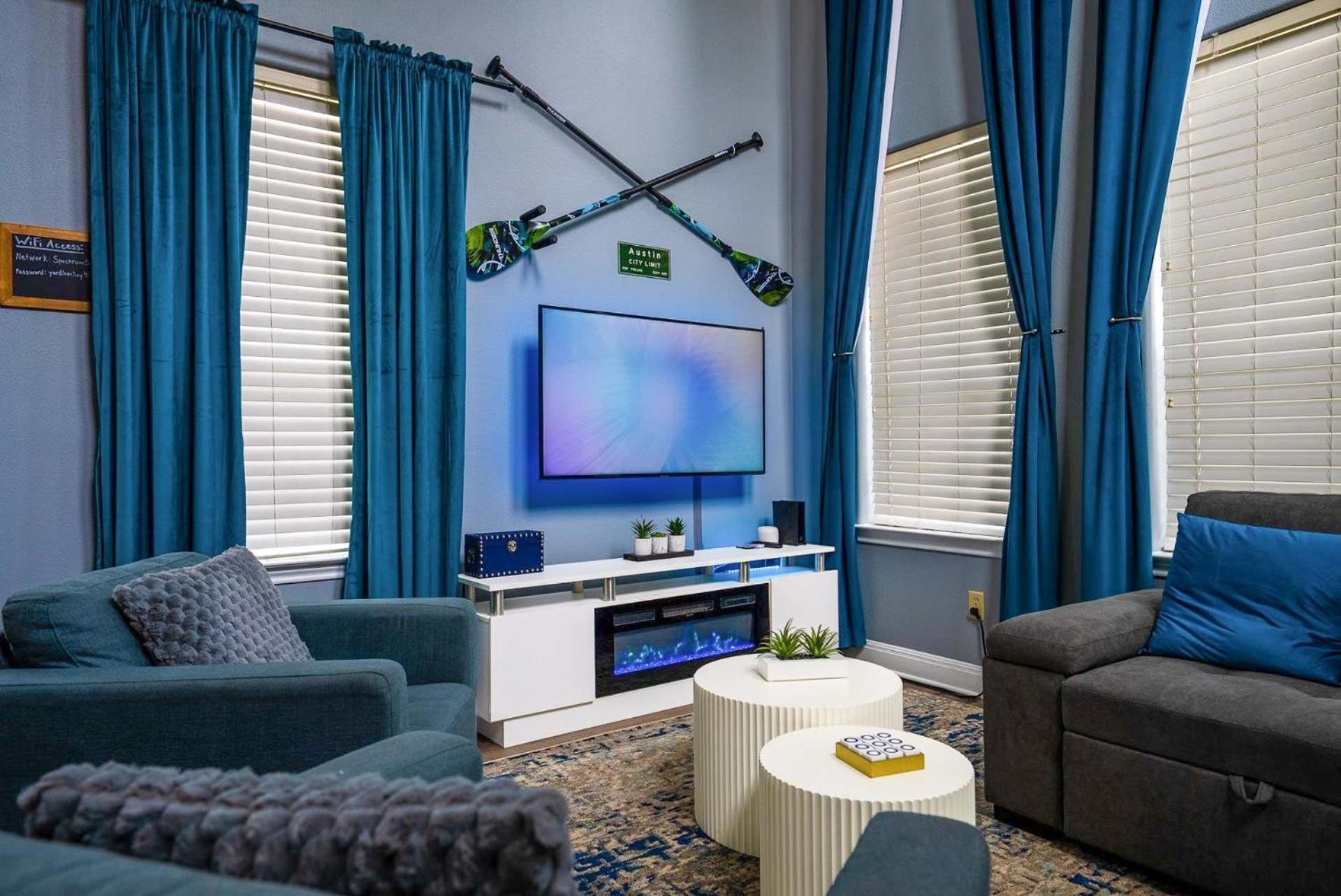 Cozy 8br Family With Backyard Austin