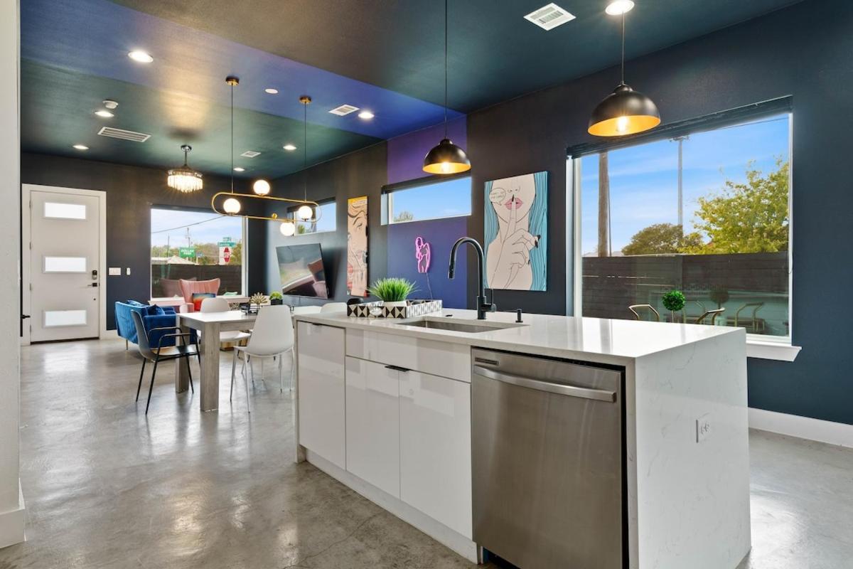 Luxury Near Downtown & Airport! *