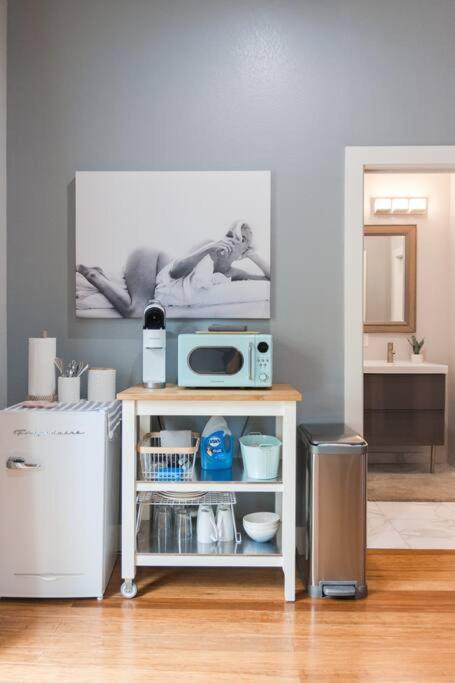 Cute With King Bed - Prime Location Austin