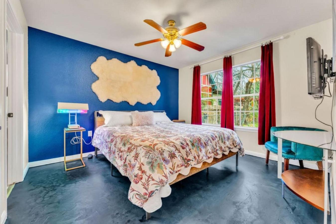 East Dreamhouse