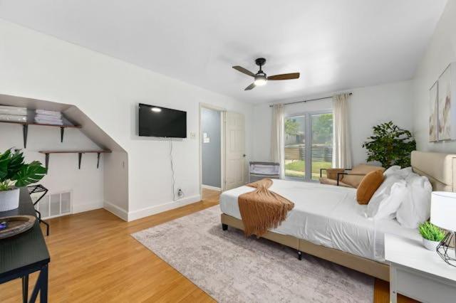 Luxury 5 Bd - 5 Mins Downtown Holiday home Austin