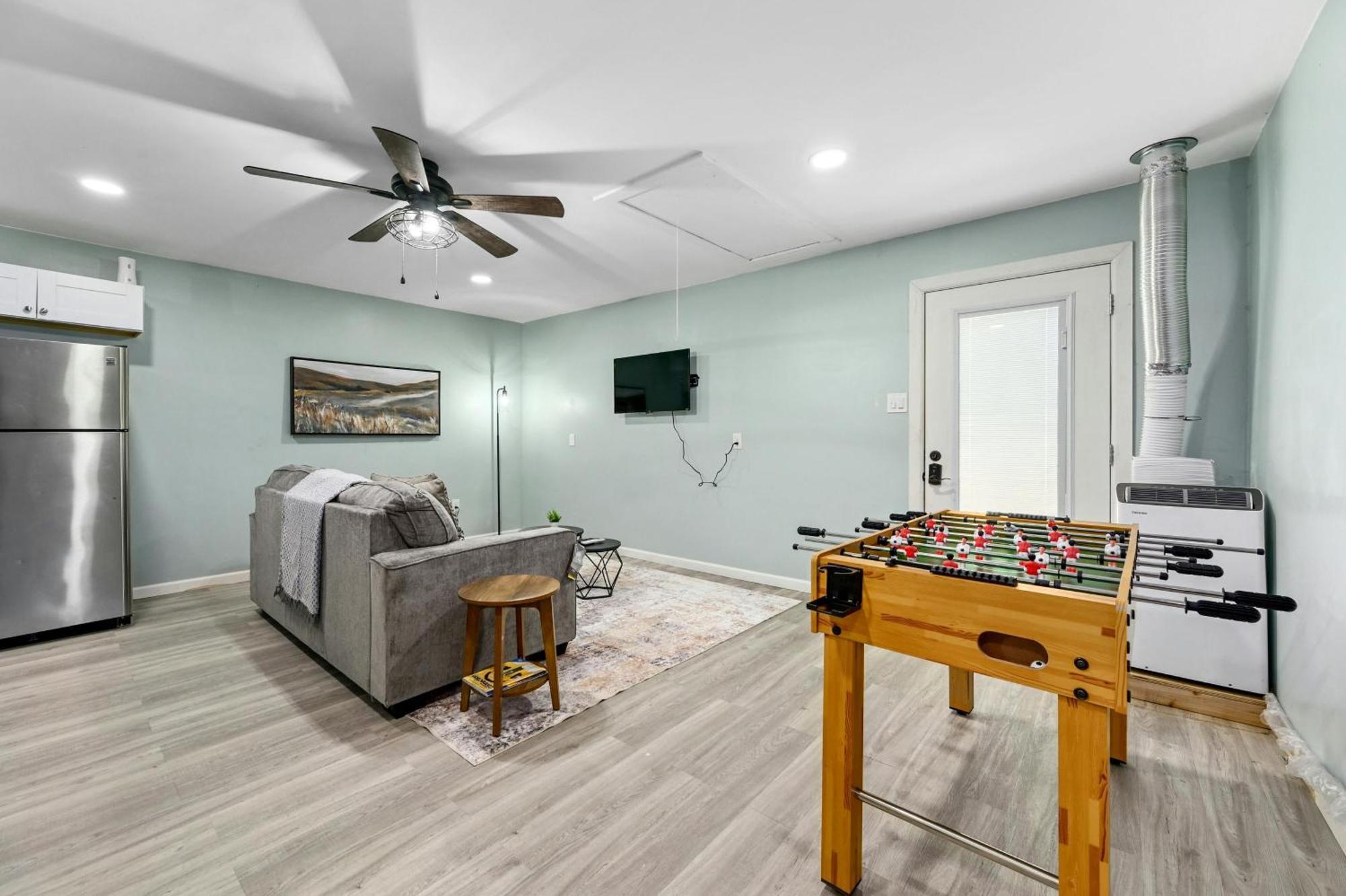 Luxury 5 Bd - 5 Mins Downtown Holiday home