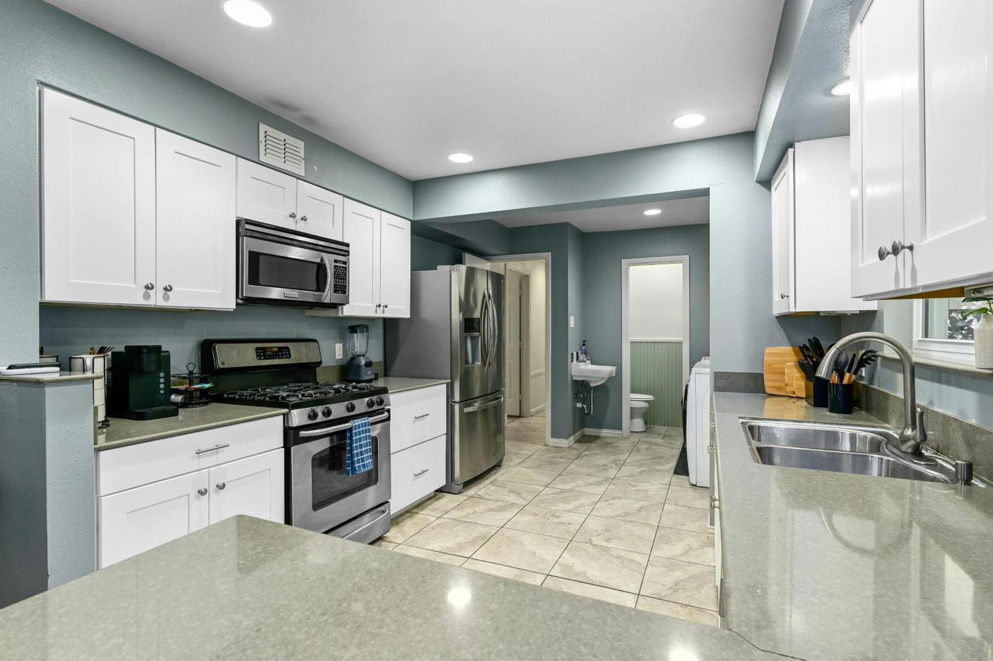 Luxury 5 Bd - 5 Mins Downtown Holiday home Austin