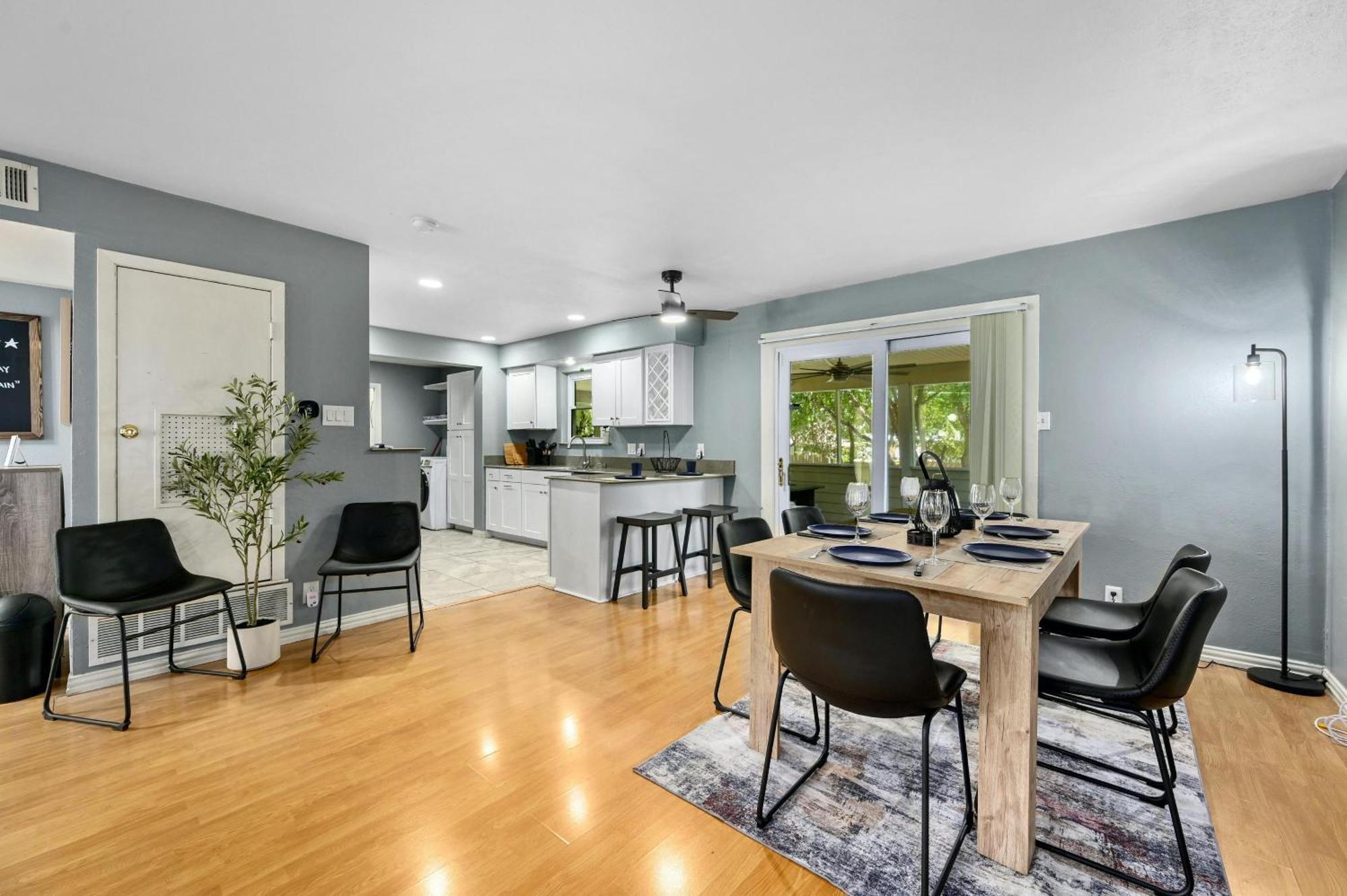 Luxury 5 Bd - 5 Mins Downtown Austin