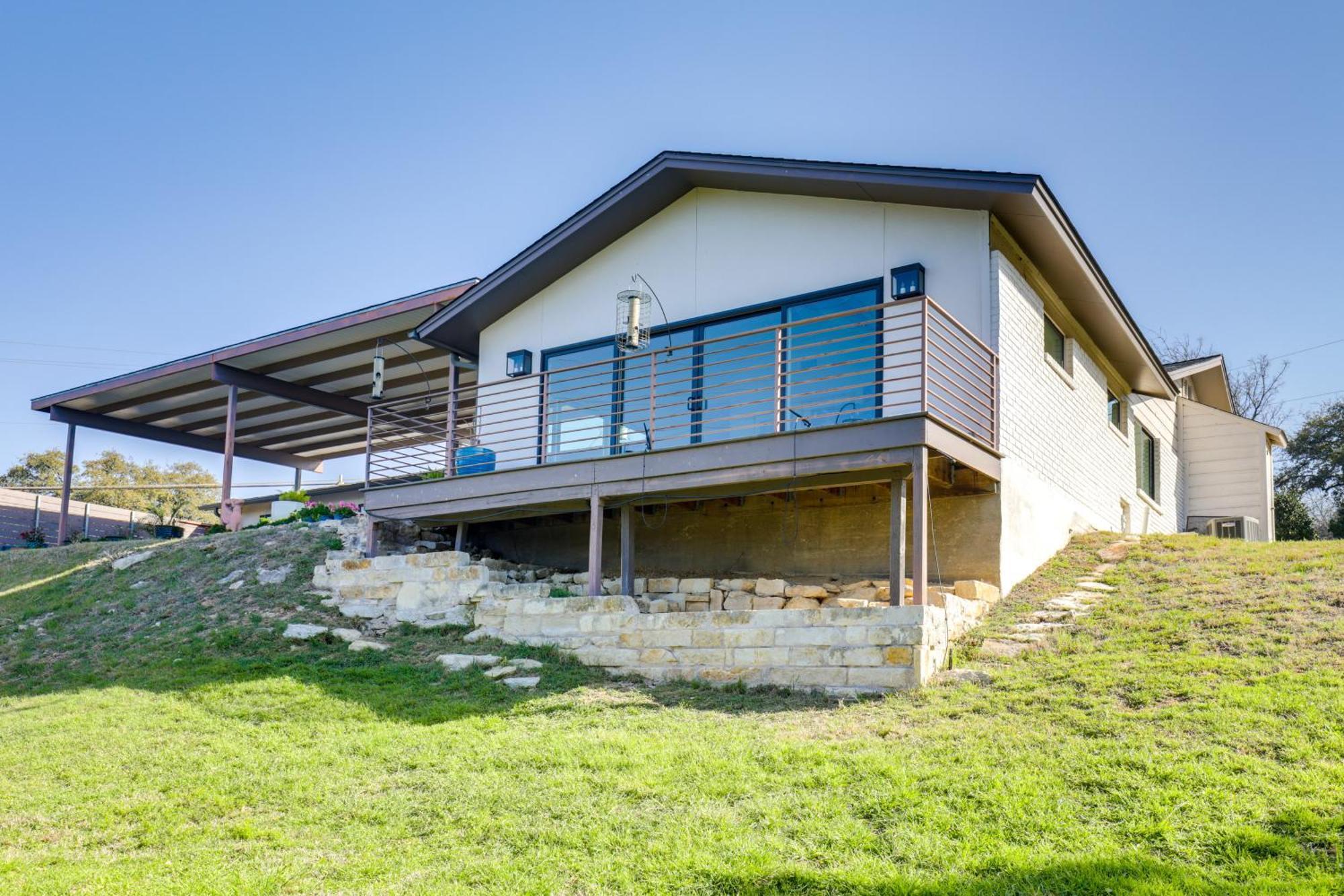Holiday home Luxe Mid-century With Canyon Views Austin