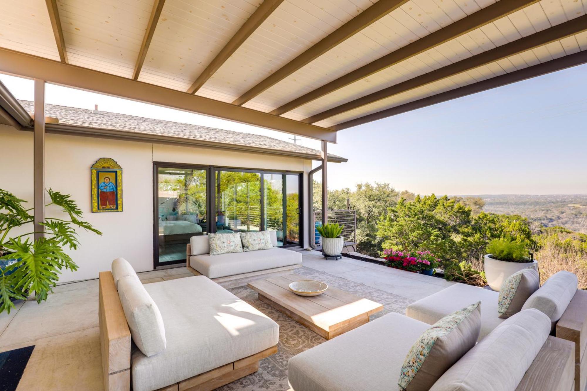 Luxe Mid-century With Canyon Views