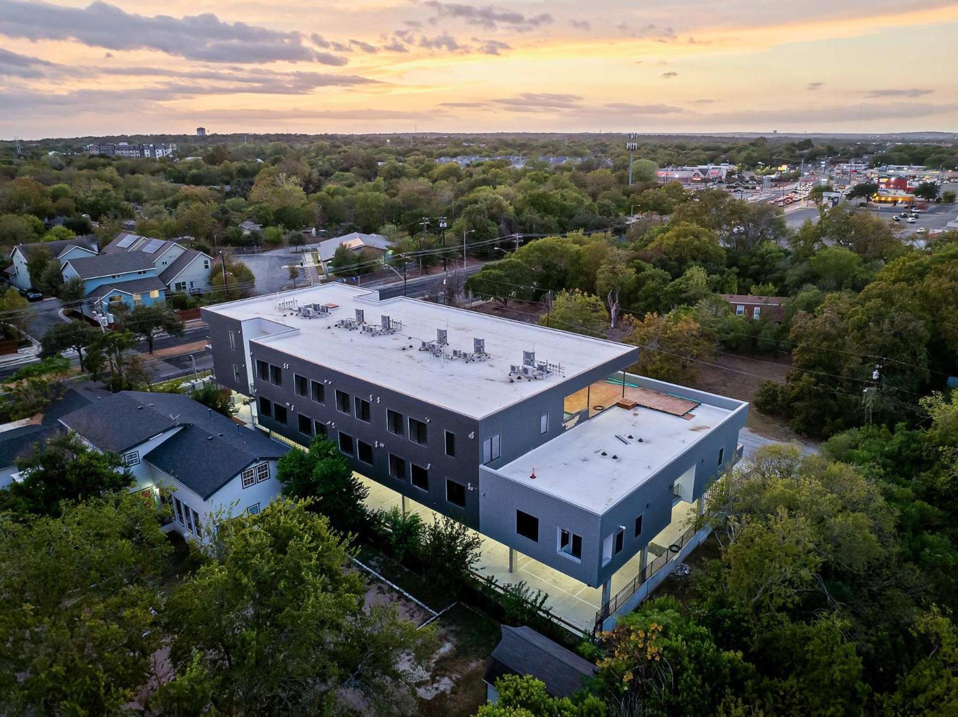 Apartment Upstay Brand New Contemporary Near Soco *